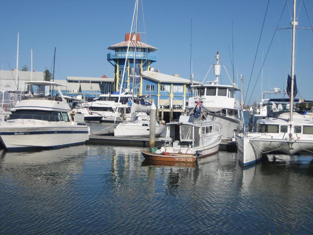 Dockside Apartments Mooloolaba Esterno foto